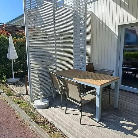 3-room House With Shared Pool Dom wakacyjny *
